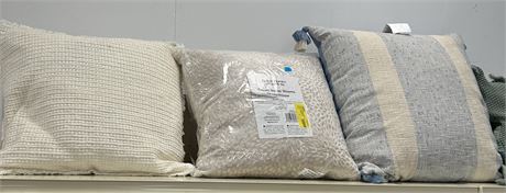 Lot of (7) Miscellaneous Pillows