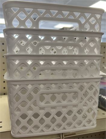 Mainstays Small Plastic Decorative Basket, Set of 4, Arctic White