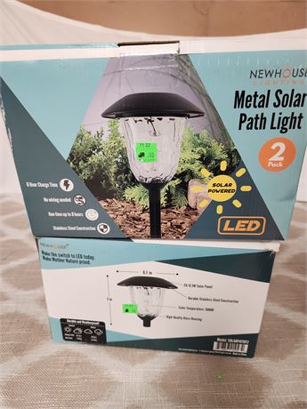 Lot of (2) Newhouse solar light, 2 pack, ttl 4