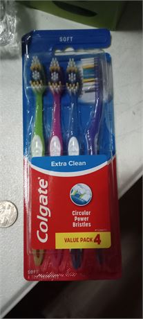 Colgate Toothbrushes, 4 Pack