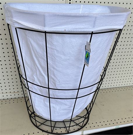 13 gallon wire laundry basket