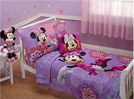 Minnie Fluttery Friends 4 piece Toddler Bed Set