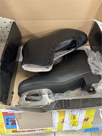 american leather lined figure skates, black size 10