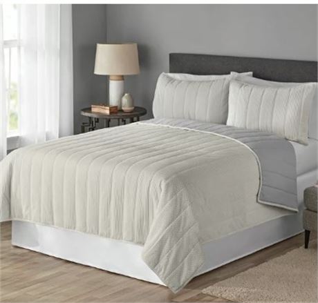 Mainstays White Corduroy Quilt, King