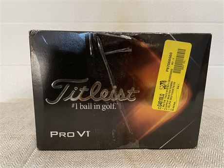 Titleist 2021 Pro V1 Golf Balls, 12 Pack, White