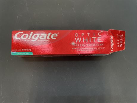 Colgate Optic White Stain Fighter Teeth Whitening Toothpaste Exp: 08/2024