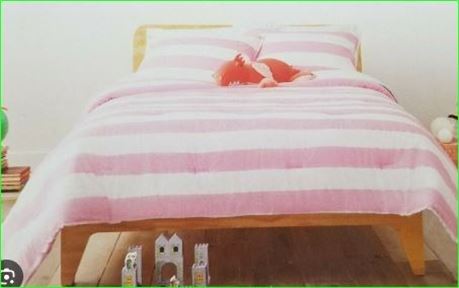Pillowfort Rugby Stripe Comforter set, Full/Queen