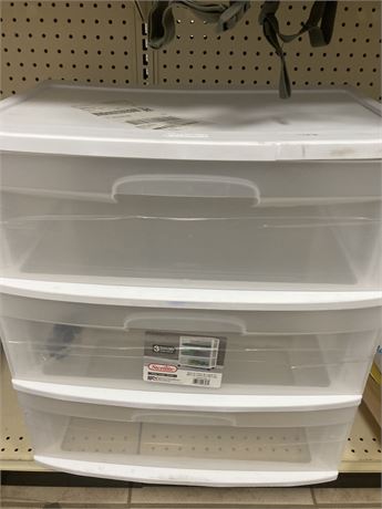 Sterilite 3 drawer storage, **small crack in top, see  pic**