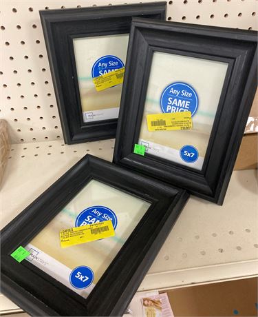 Lot of (three) 5x7 picture frames