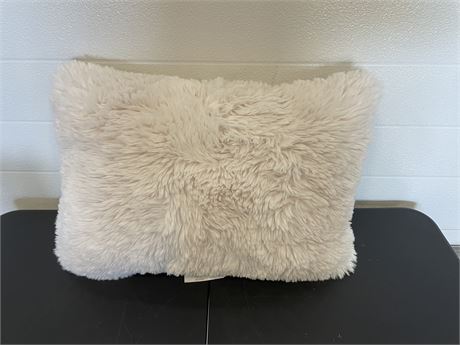 Oblong Luxe Faux Fur Decorative Throw Pillow Cream - Threshold™