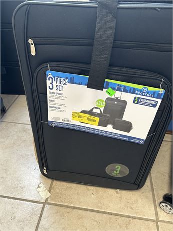 Protégé 3 piece Suitcase set
