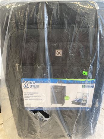 Protégé 32 inch Large Soft side spinner suitcase, black