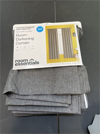 Room Esserntials Room Darkening curtains, grey. 42"84"